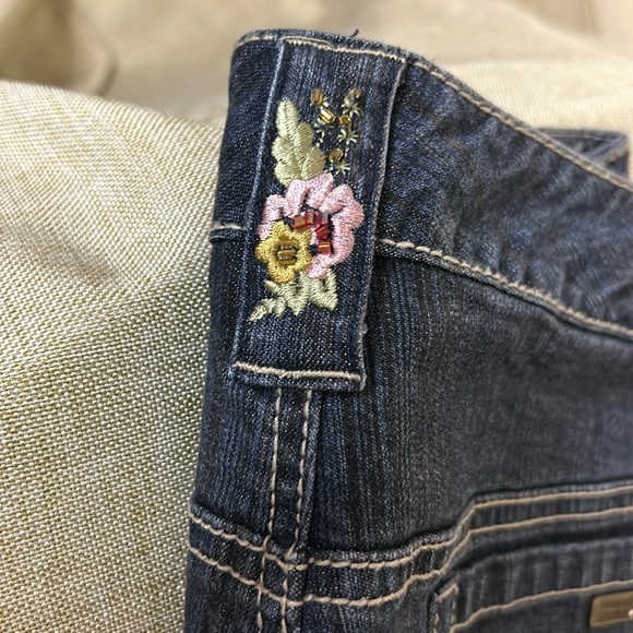 Point Zero VGUC jeans striped. Embroidery and beads on belt loops. Size 3. - Picture 9 of 16